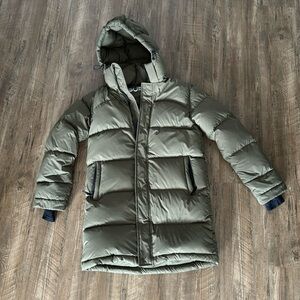 Aritzia Super Puff Mid Length